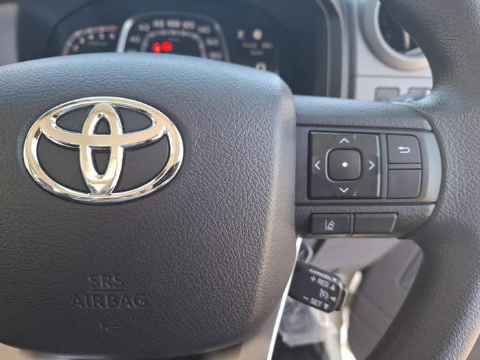 2025 Toyota Landcruiser GXL