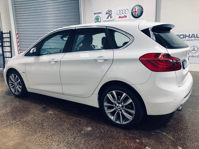 2015 BMW 2 Series 218d Luxury Line F45 White
