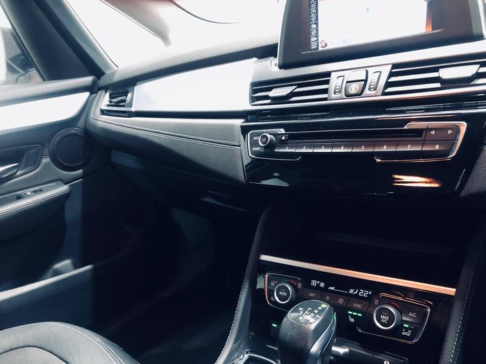 2015 BMW 2 Series 218d Luxury Line F45 White