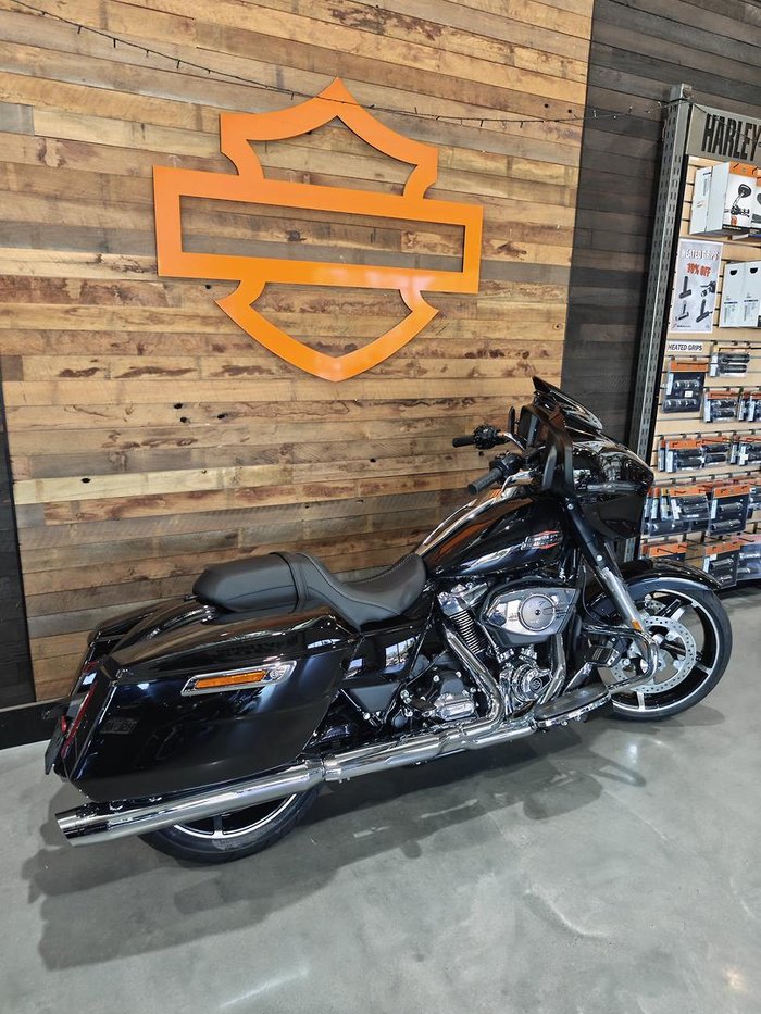 2025 Harley-Davidson Street Glide 117 (FLHX) Touring Black
