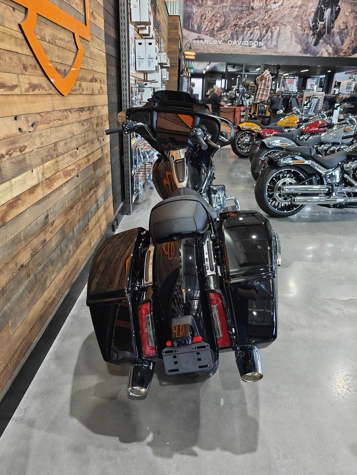 2025 Harley-Davidson Street Glide 117 (FLHX) Touring Black