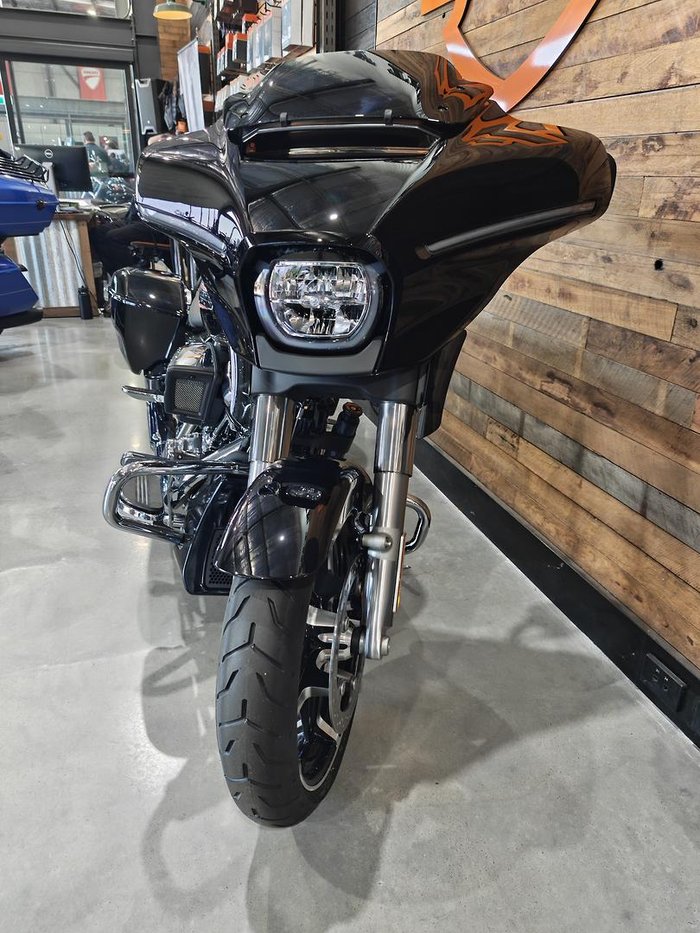 2025 Harley-Davidson Street Glide 117 (FLHX) Touring Black