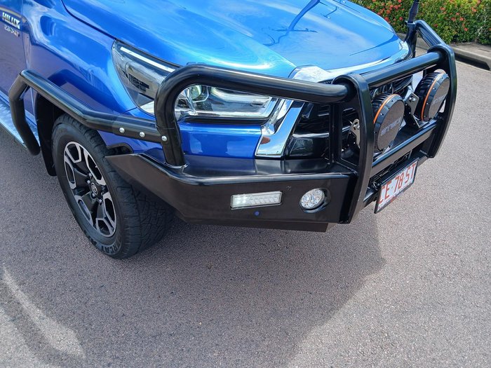 2022 Toyota Hilux SR5