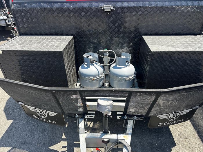 2019 JB Caravans Gator X 17'10 Single Axle Cafe Dinette