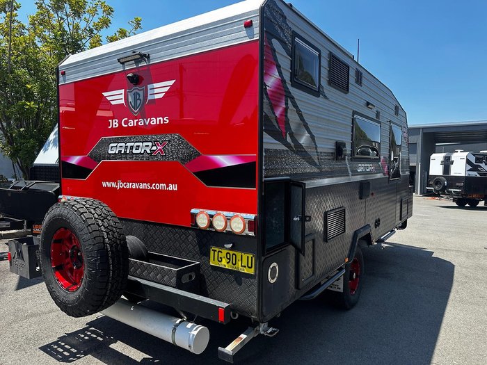 2019 JB Caravans Gator X 17'10 Single Axle Cafe Dinette