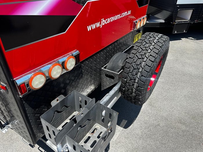 2019 JB Caravans Gator X 17'10 Single Axle Cafe Dinette