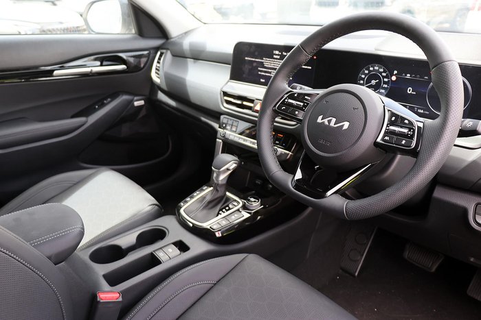 2025 Kia Seltos GT-Line SP2 PE MY26 AWD Clear White with Fusion Black Roof