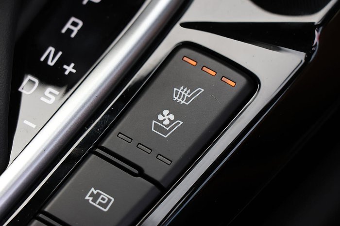 2025 Kia Seltos GT-Line SP2 PE MY26 AWD Clear White with Fusion Black Roof