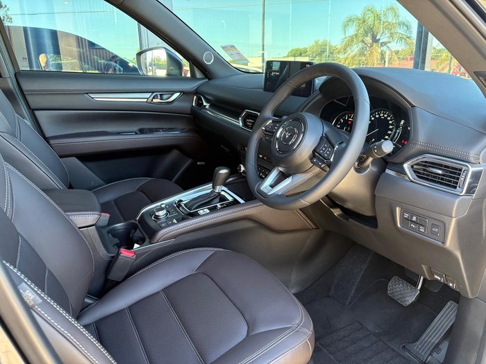 2025 Mazda CX-5 G35 Akera