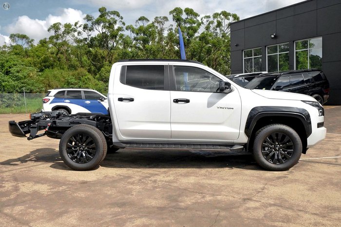 2025 Mitsubishi Triton GSR