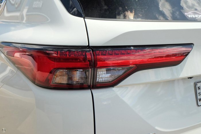 2025 Mitsubishi Outlander PHEV Exceed