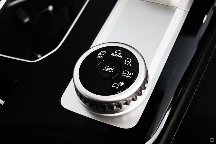 2025 Mitsubishi Outlander ES