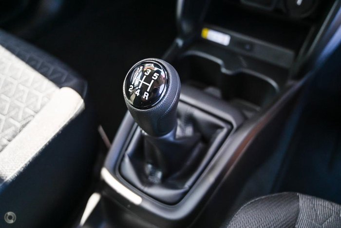 2025 Suzuki Swift Hybrid UZ Pure White