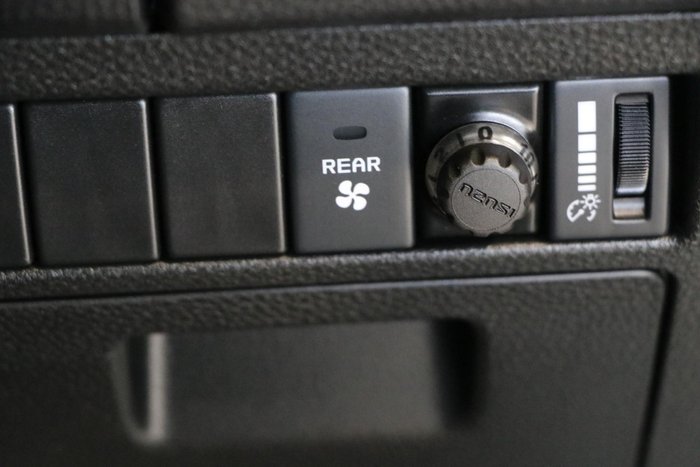 2021 Isuzu MU-X LS-M