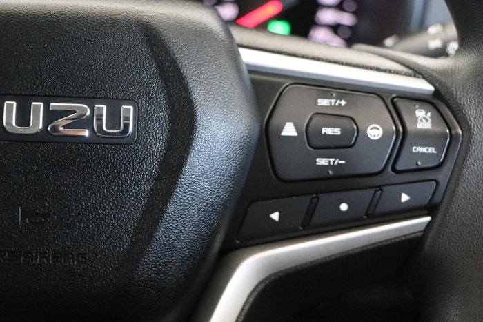 2021 Isuzu MU-X LS-M