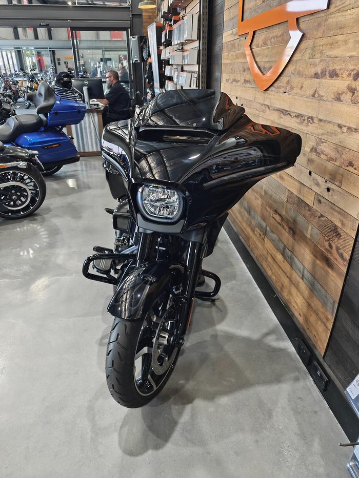 2025 Harley-Davidson Street Glide 117 (FLHX) Touring