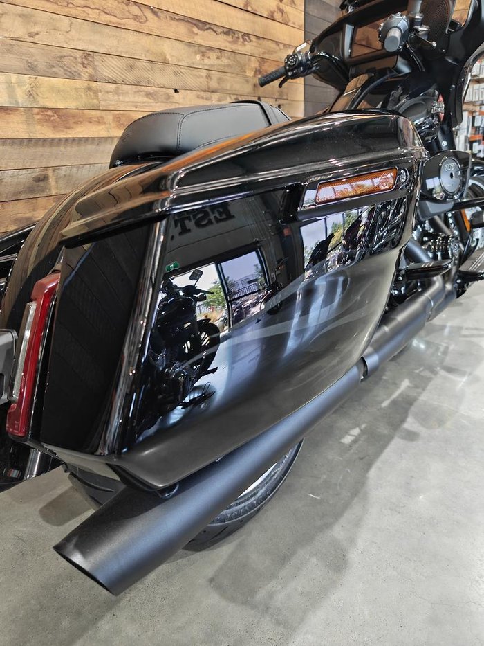 2025 Harley-Davidson Street Glide 117 (FLHX) Touring