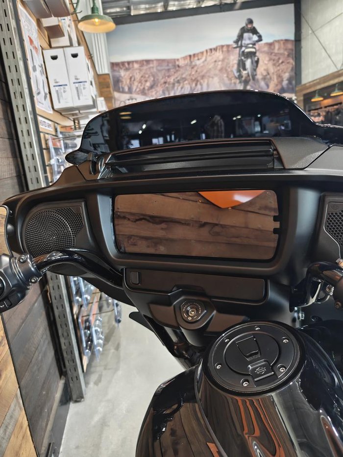 2025 Harley-Davidson Street Glide 117 (FLHX) Touring