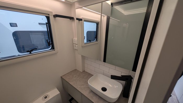 2025 Traveller Track 20' Bunk