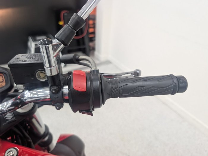 2009 Suzuki SFV650 GLADIUS Red