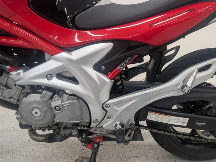 2009 Suzuki SFV650 GLADIUS Red