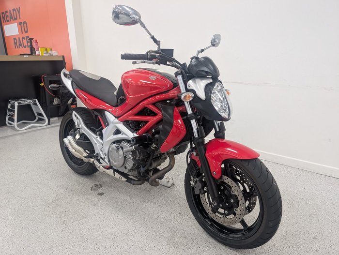 2009 Suzuki SFV650 GLADIUS Red
