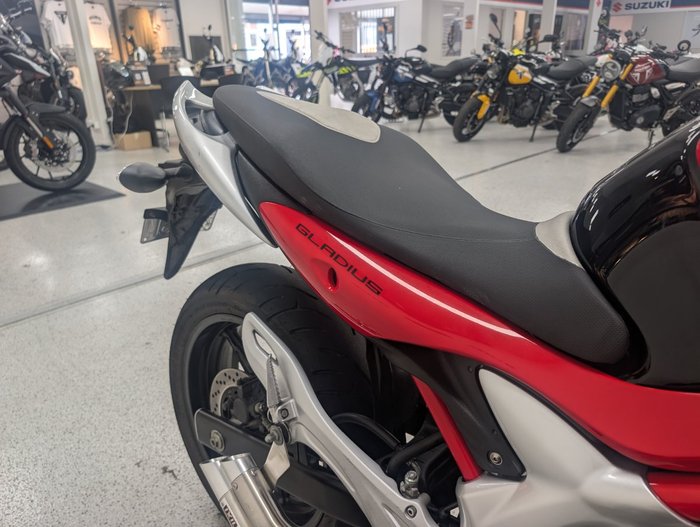 2009 Suzuki SFV650 GLADIUS Red