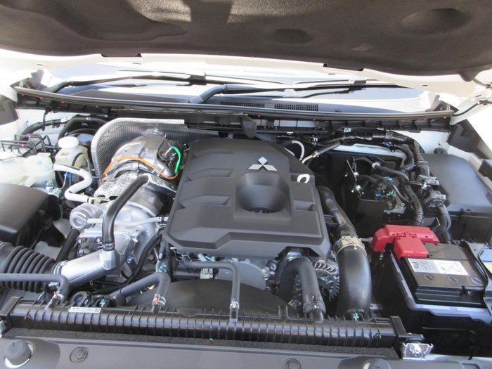 2025 Mitsubishi Triton GLX