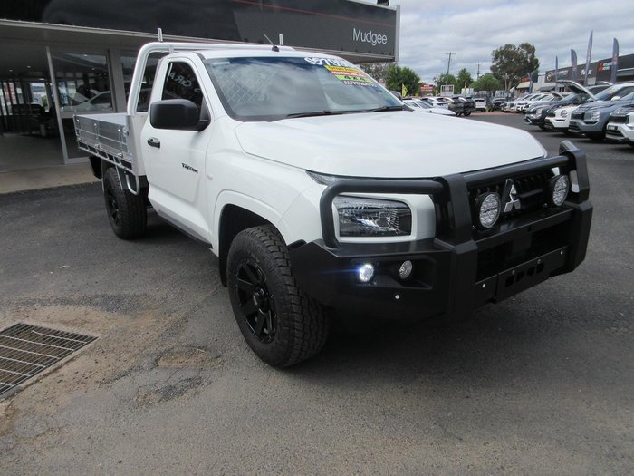 2025 Mitsubishi Triton GLX