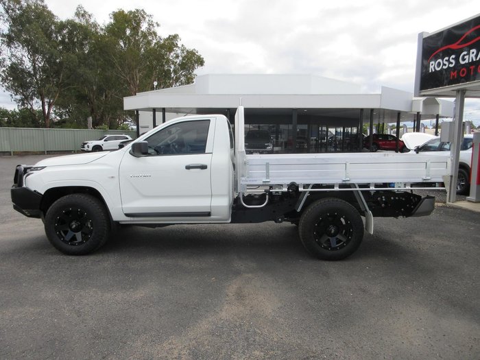 2025 Mitsubishi Triton GLX