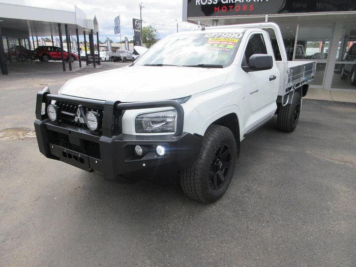 2025 Mitsubishi Triton GLX