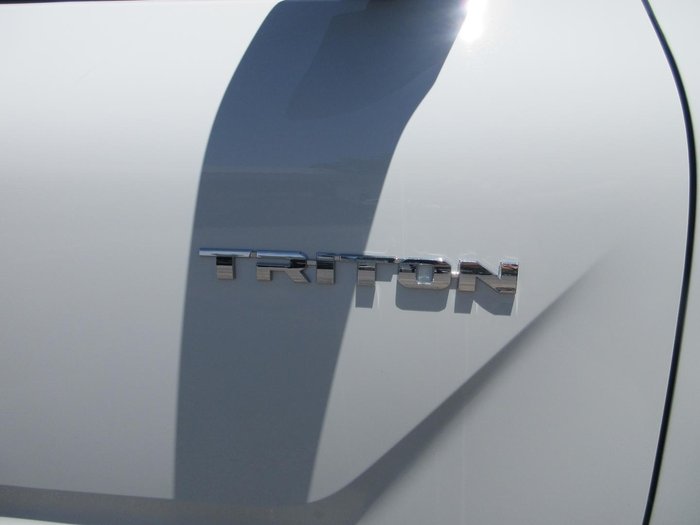 2025 Mitsubishi Triton GLX