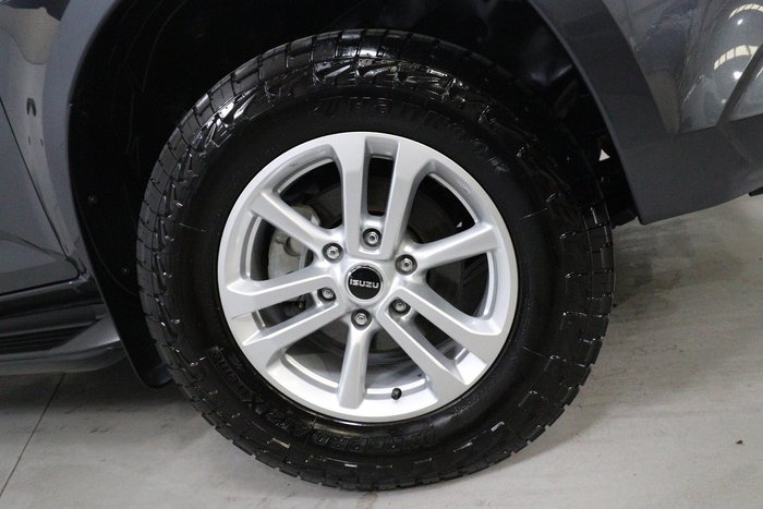 2022 Isuzu MU-X LS-M