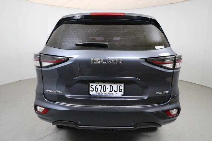 2022 Isuzu MU-X LS-M