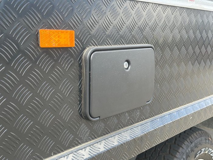 2025 New Age Caravans Xu22bcmy20