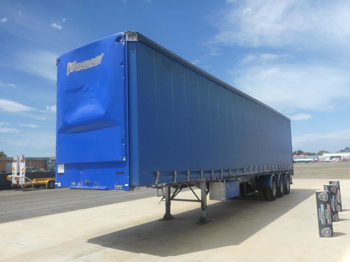 2010 Vawdrey 22 Pallet Curtainsider Road Train Lead