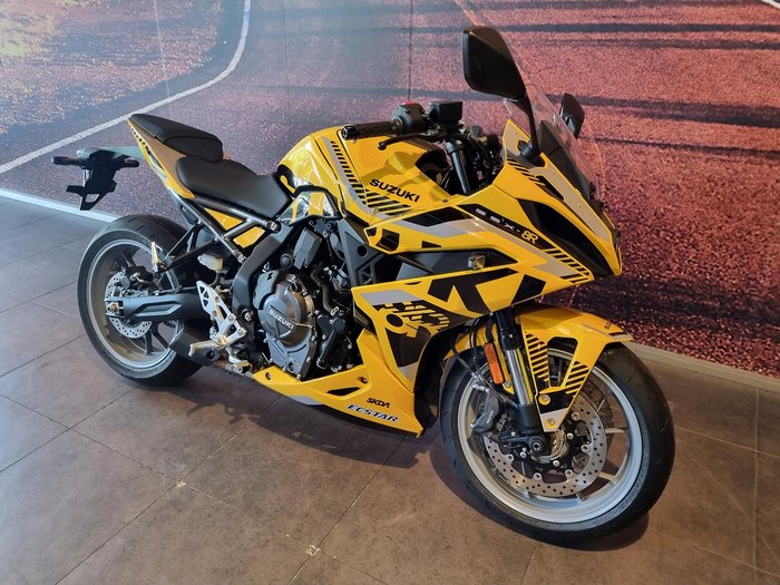 2025 Suzuki GSX-8R GSX-R Yellow