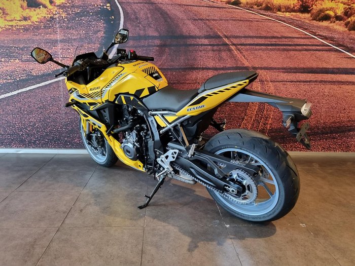 2025 Suzuki GSX-8R GSX-R Yellow