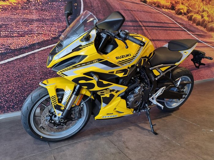 2025 Suzuki GSX-8R GSX-R Yellow