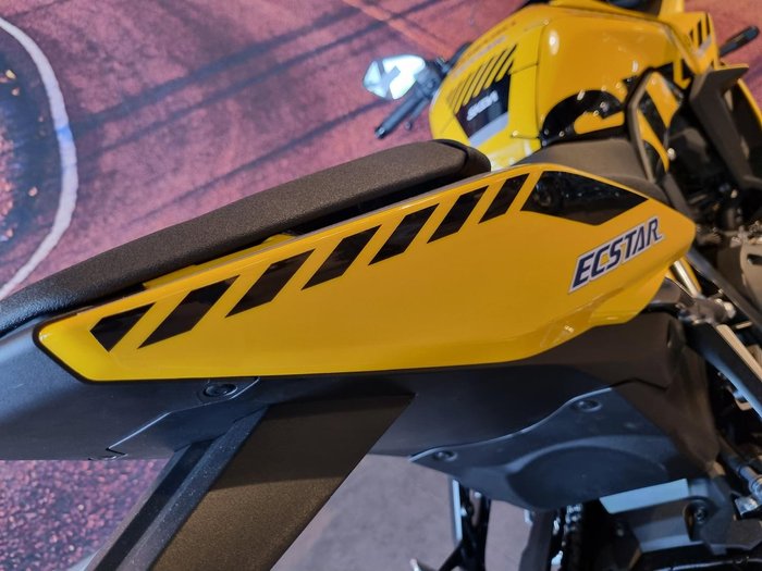 2025 Suzuki GSX-8R GSX-R Yellow