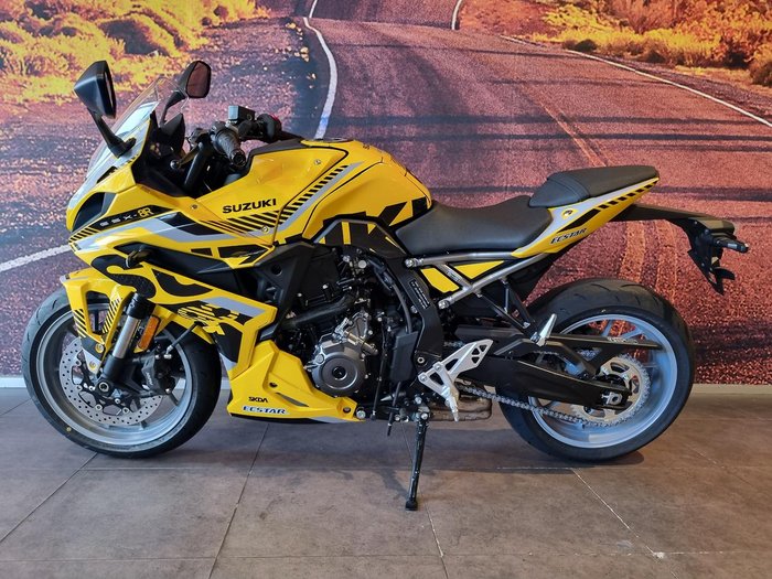 2025 Suzuki GSX-8R GSX-R Yellow