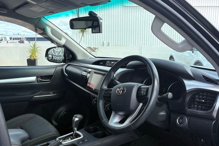 2019 Toyota Hilux SR5