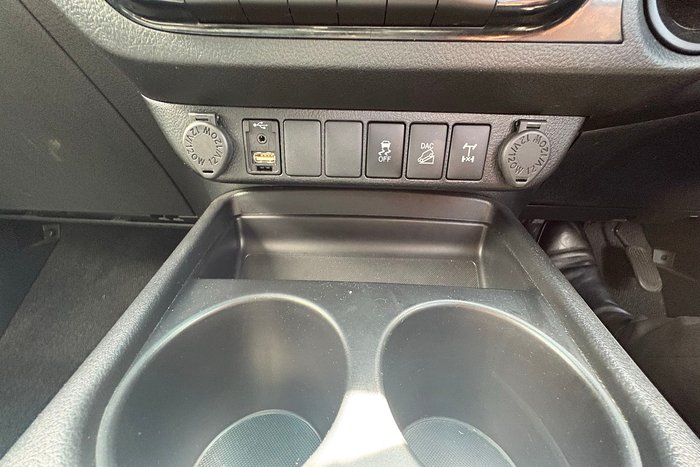 2019 Toyota Hilux SR5