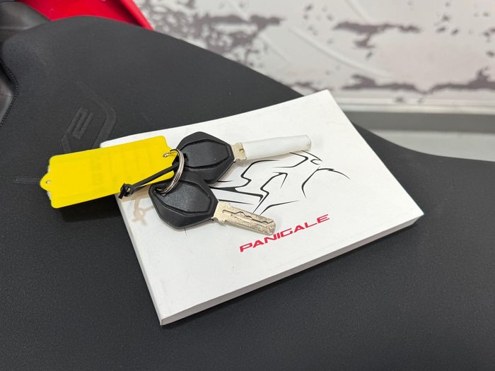 2022 Ducati Panigale V2 Panigale Red