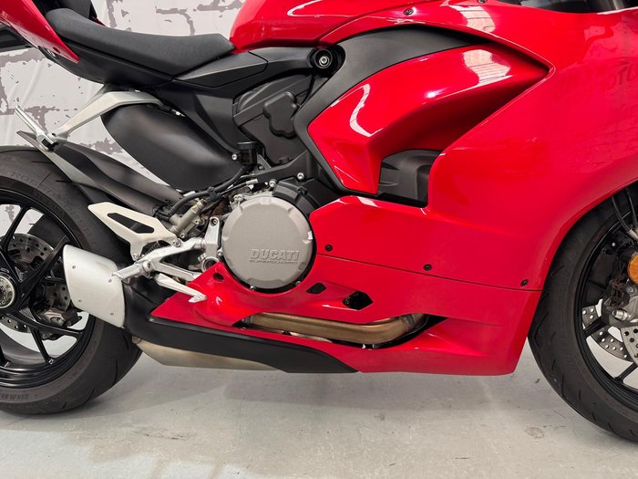 2022 Ducati Panigale V2 Panigale Red