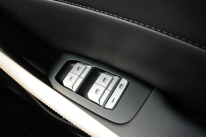 2025 MG MGS5 EV Essence 62