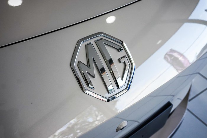 2025 MG MGS5 EV Essence 49