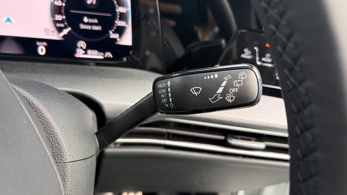 2025 Volkswagen Golf 110TSI R-Line