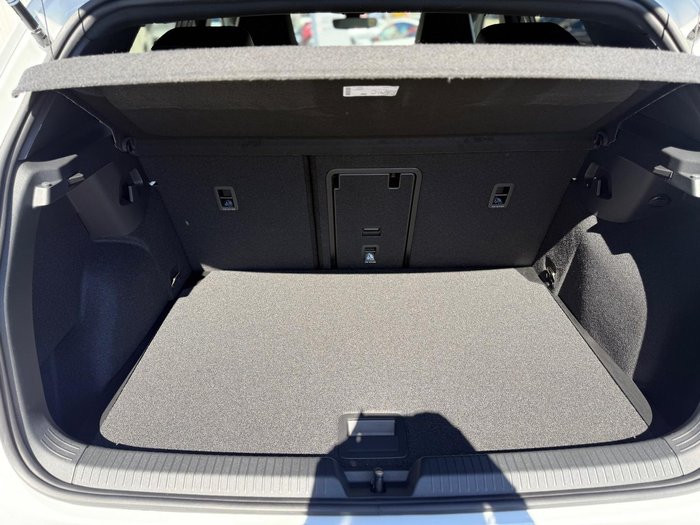 2025 Volkswagen Golf 110TSI R-Line