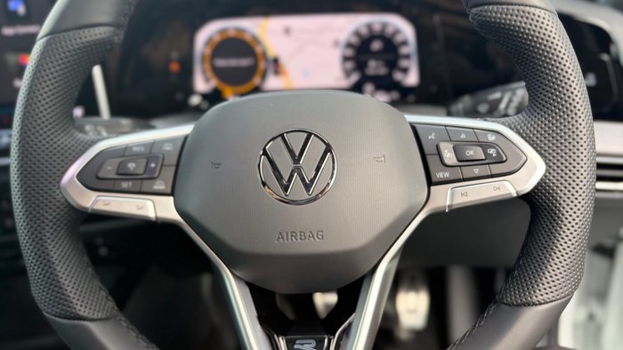 2025 Volkswagen Golf 110TSI R-Line